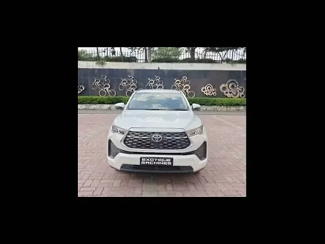 Used Toyota Innova Hycross VX (O) Hybrid (Electric + Petrol) Automatic (e-CVT) 8 STR in Lucknow