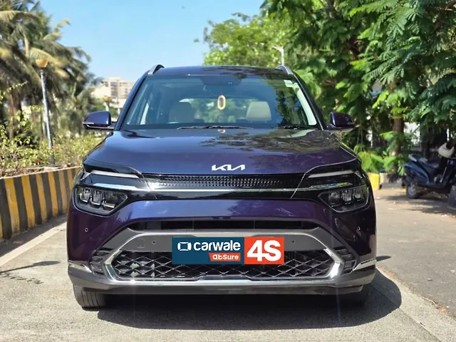 Used 2023 Kia Carens in Mumbai