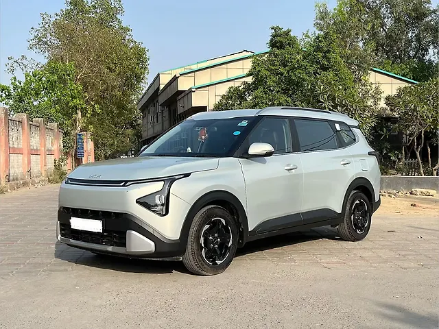 Used 2025 Kia Carens Clavis in Delhi