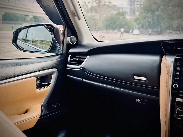Used Toyota Fortuner 4x2 2WD Diesel 2.8L Turbo Automatic in Delhi Used Toyota Fortuner 4x2 2WD Diesel 2.8L Turbo Automatic in Delhi
