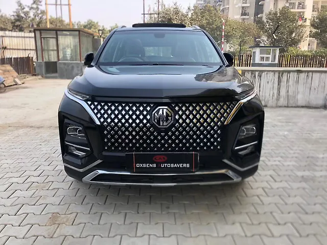 Used 2023 MG Hector Plus in Noida