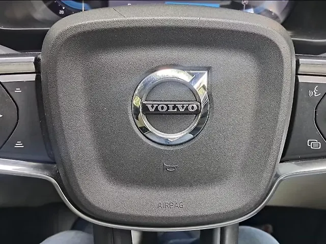 Used Volvo XC40 B4 Ultimate [2022-2023] in Delhi