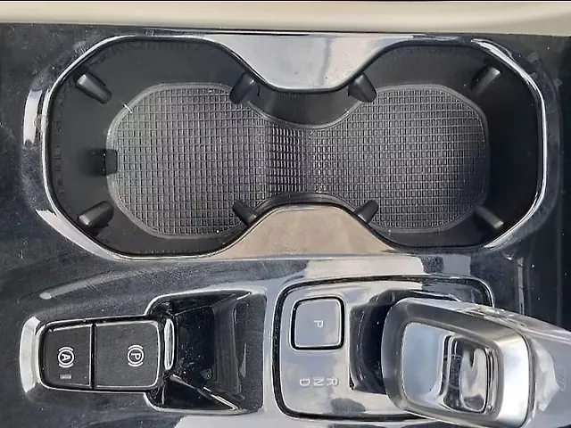 Used Volvo XC40 B4 Ultimate [2022-2023] in Delhi