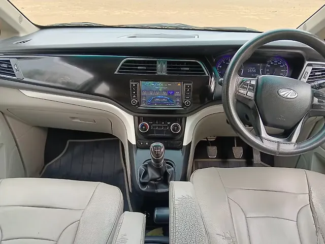 Used Mahindra Marazzo [2018-2020] M2 8 STR in Nagpur