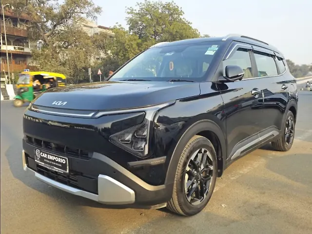 Used 2025 Kia Carens Clavis in Delhi