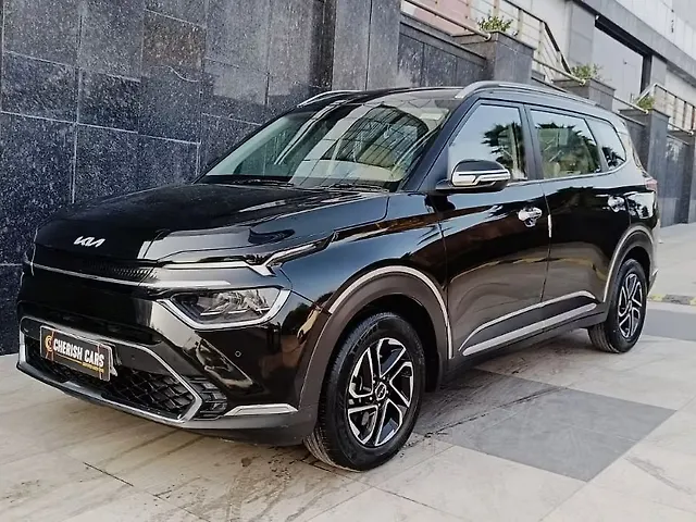 Used 2022 Kia Carens in Delhi
