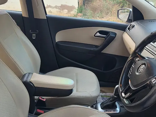 Used Volkswagen Vento [2015-2019] Highline Petrol AT [2015-2016] in Coimbatore