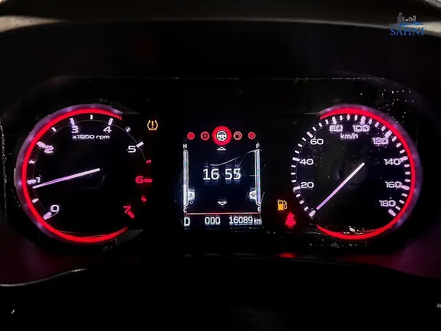 Used Mahindra Thar [2020-2025] LX Hard Top Petrol AT RWD in Delhi