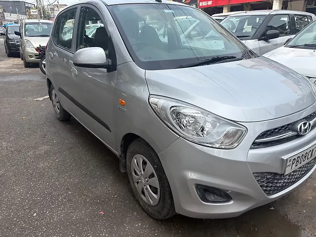 Used 2013 Hyundai i10 in Jalandhar