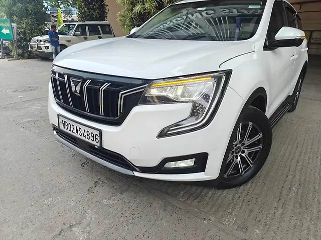 Used Mahindra Old Generation XUV700 AX 7 Diesel MT Luxury Pack 7 STR [2021] in Kolkata