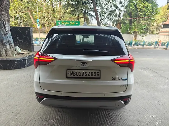Used Mahindra Old Generation XUV700 AX 7 Diesel MT Luxury Pack 7 STR [2021] in Kolkata