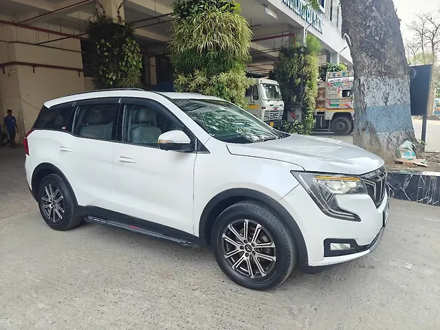 Used Mahindra Old Generation XUV700 AX 7 Diesel MT Luxury Pack 7 STR [2021] in Kolkata