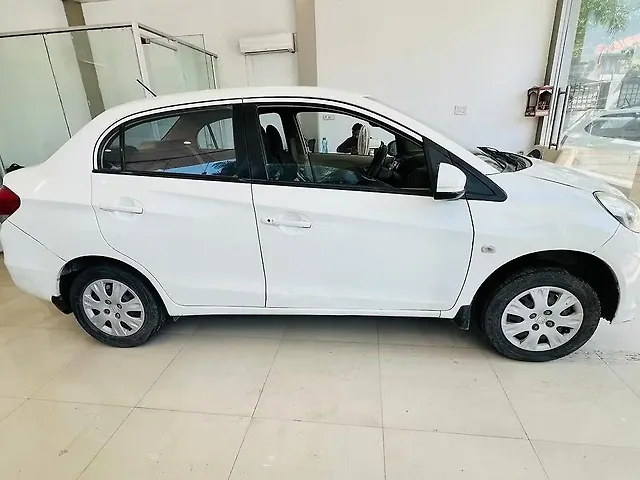 Used 2016 Honda Amaze in Indore