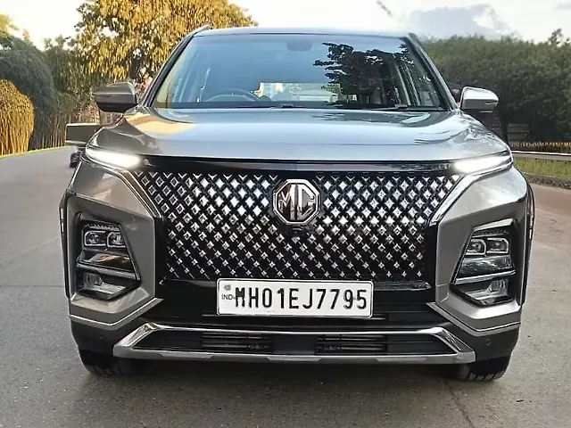 Used 2023 MG Hector Plus in Mumbai