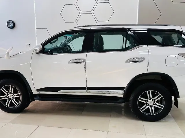 Used Toyota Fortuner [2016-2021] 2.8 4x2 MT in Pune