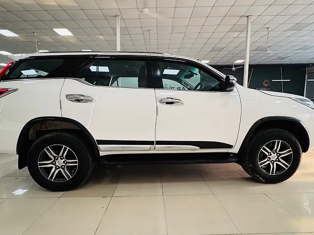 Used Toyota Fortuner [2016-2021] 2.8 4x2 MT in Pune