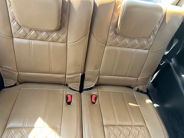 Used Mahindra XUV500 W11 [2018-2020] in Surat