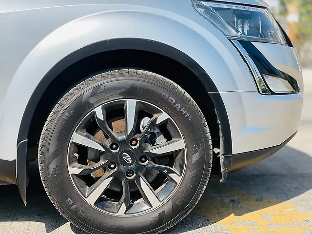 Used Mahindra XUV500 W11 [2018-2020] in Surat