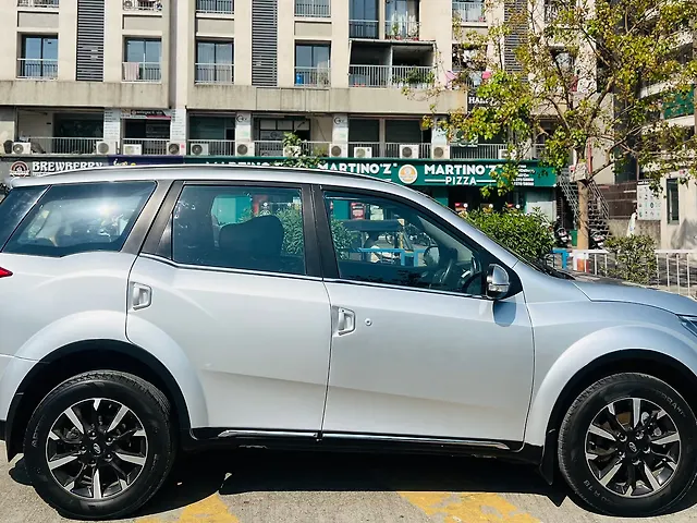 Used Mahindra XUV500 W11 [2018-2020] in Surat