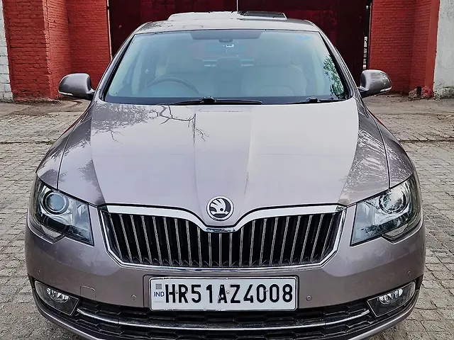 Used 2012 Skoda Superb in Delhi