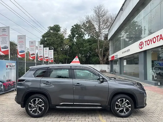 Used Toyota Urban Cruiser Hyryder V Hybrid [2023-2025] in Chandigarh