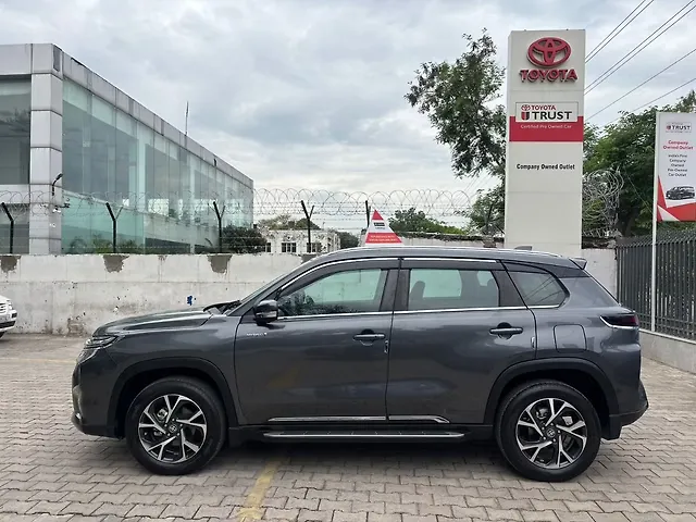 Used Toyota Urban Cruiser Hyryder V Hybrid [2023-2025] in Chandigarh