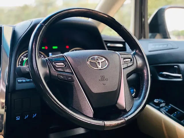 Used Toyota Vellfire VIP – Executive Lounge Hybrid (Electric + Petrol) Automatic in Delhi