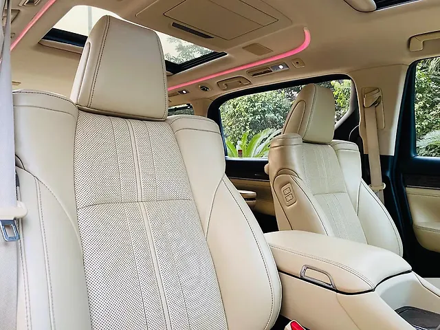 Used Toyota Vellfire VIP – Executive Lounge Hybrid (Electric + Petrol) Automatic in Delhi