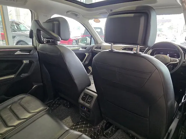Used Volkswagen Tiguan Elegance 2.0 TSI DSG [2021] in Hyderabad
