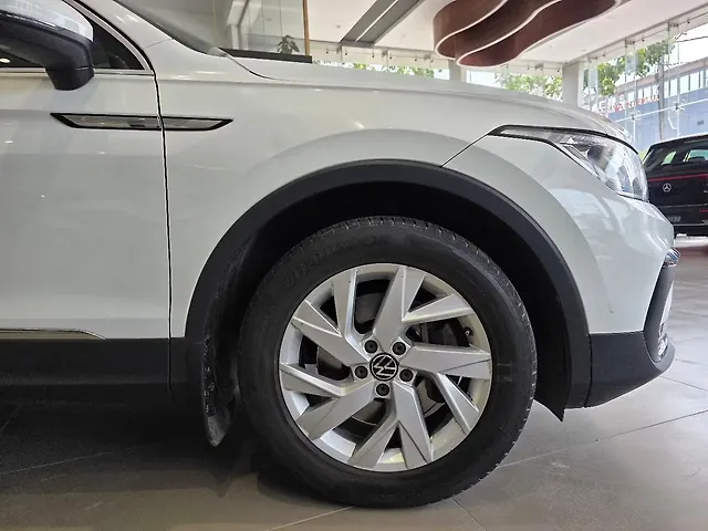 Used Volkswagen Tiguan Elegance 2.0 TSI DSG [2021] in Hyderabad