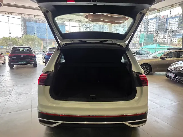 Used Volkswagen Tiguan Elegance 2.0 TSI DSG [2021] in Hyderabad