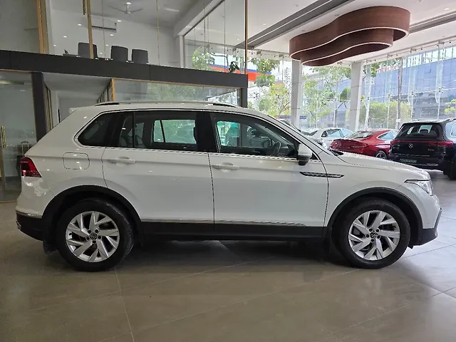 Used Volkswagen Tiguan Elegance 2.0 TSI DSG [2021] in Hyderabad