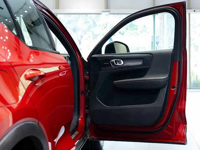Used Volvo XC40 [2018-2022] T4 R-Design in Kolkata