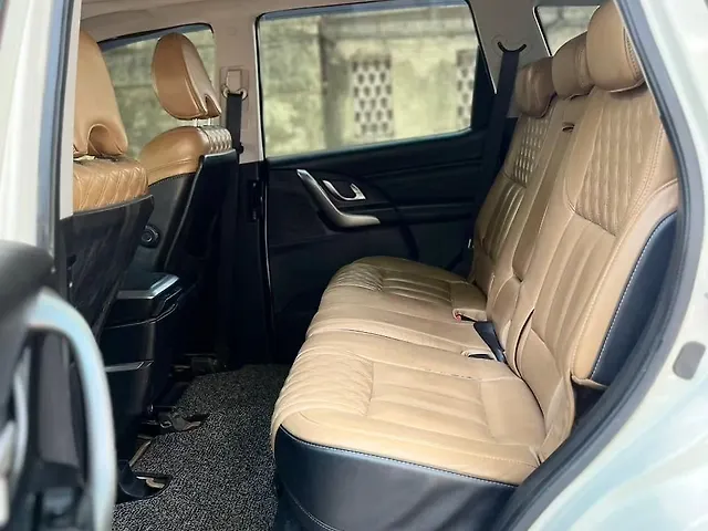 Used Mahindra XUV500 W11 AT in Raipur