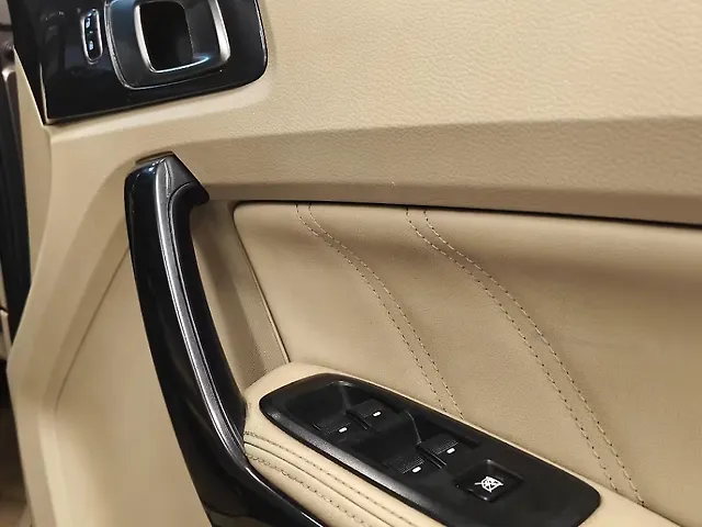 Used Ford Endeavour Titanium Plus 2.0 4x2 AT in Lucknow