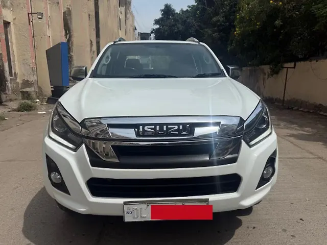 Used 2022 Isuzu D-Max V-Cross in Delhi