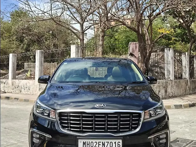 Used 2021 Kia Carnival in Mumbai
