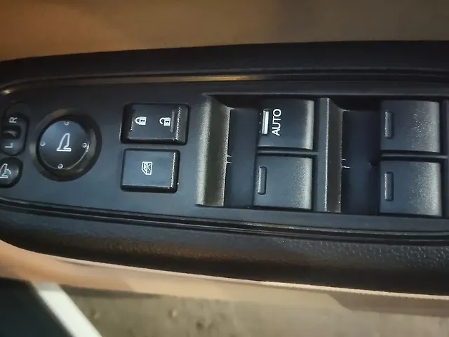 Used Honda Amaze 2nd Gen VX MT 1.2 Petrol [2021-2023] in Guwahati