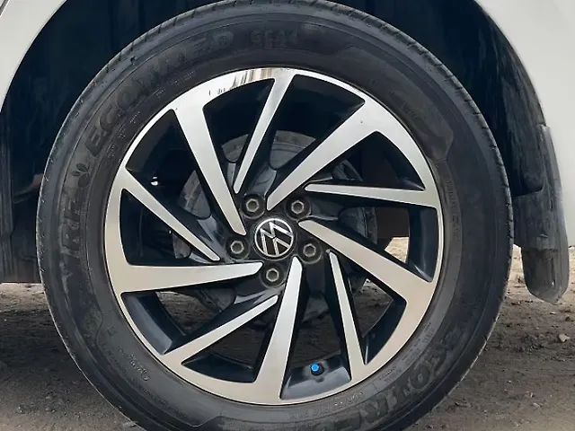 Used Volkswagen Virtus Comfortline 1.0 TSI MT [2023-2024] in Delhi