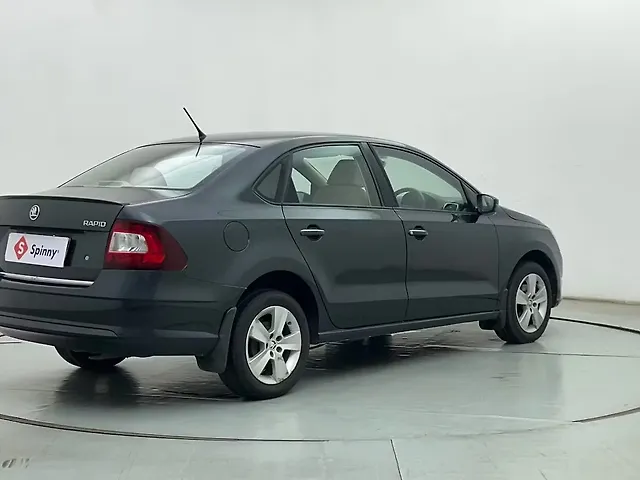 Used Skoda Rapid Style 1.6 MPI AT in Thane