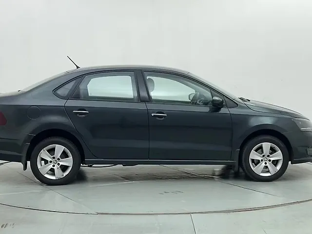 Used Skoda Rapid Style 1.6 MPI AT in Thane