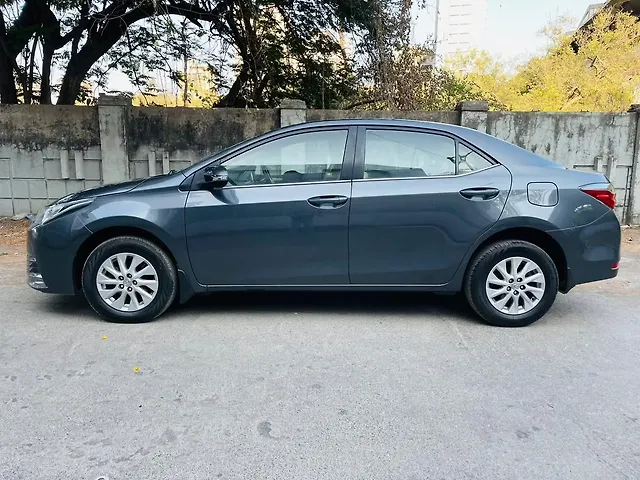 Used Toyota Corolla Altis G Petrol in Mumbai