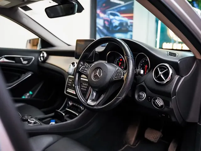 Used Mercedes-Benz GLA [2017-2020] 200 Sport in Delhi