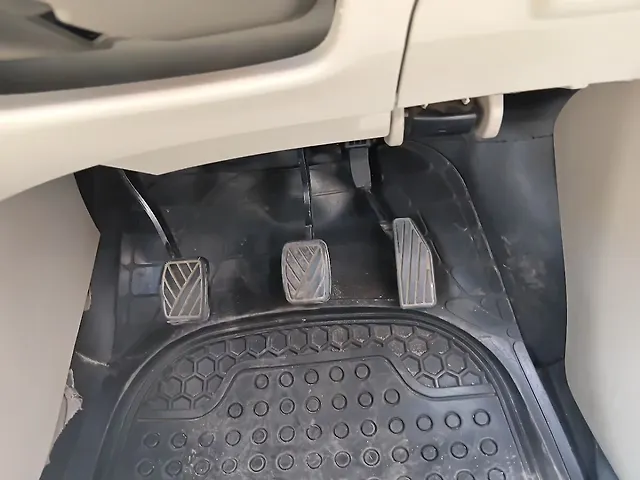 Used Maruti Suzuki Ertiga VXi CNG Manual in Thane