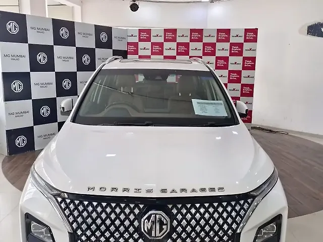 Used 2024 MG Hector Plus in Mumbai