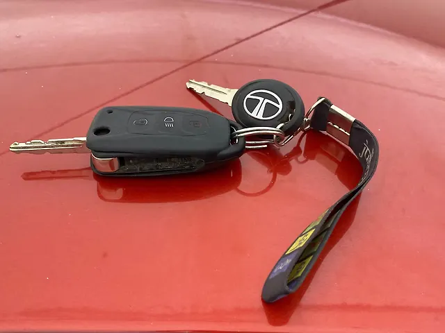 Used Tata Tiago [2016-2020] Revotron XT [2016-2019] in Hyderabad