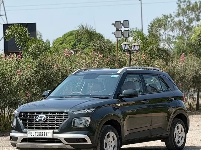 Used 2021 Hyundai Venue in Surat