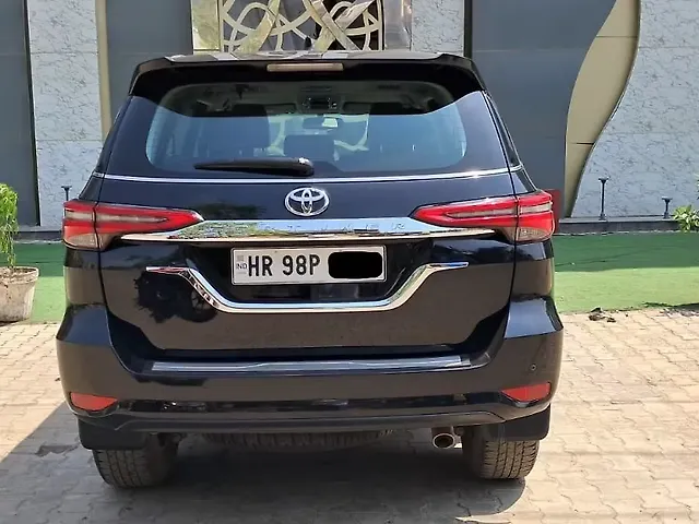Used Toyota Fortuner 4x2 2WD Diesel 2.8L Turbo Automatic in Delhi