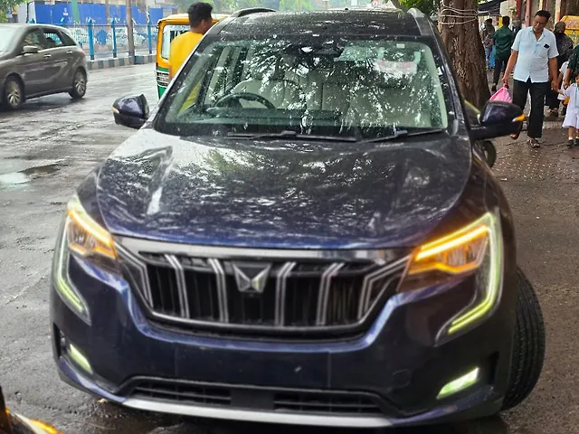 Used Mahindra Old Generation XUV700 AX 7 Petrol AT Luxury Pack 7 STR [2021] in Kolkata