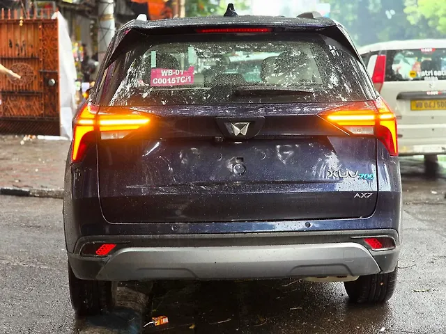 Used Mahindra Old Generation XUV700 AX 7 Petrol AT Luxury Pack 7 STR [2021] in Kolkata